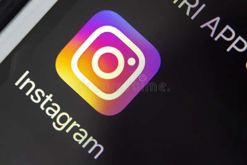 Instagram online filtering: Real-time interaction increases follower engagement
